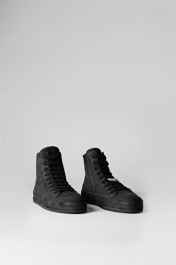 Raven Sneakers